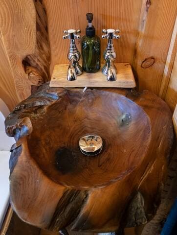 Wooden pedestals, basins and shelves