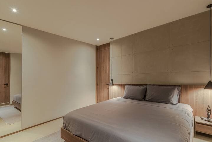 CasaOded#5 VIP Jacuzzi Suites & Private Disco Club