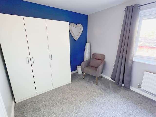 Comfy modern semi-detached | 400Mb WiFi | Parking