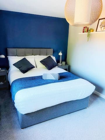 Comfy modern semi-detached | 400Mb WiFi | Parking