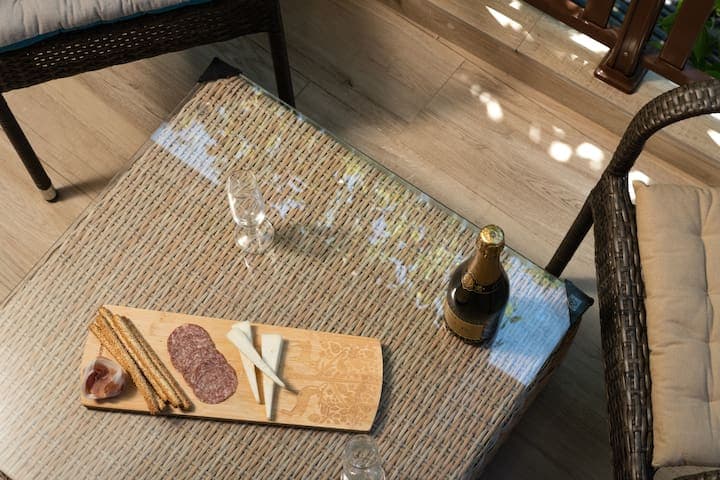 ModernPastel Apartment -Near Old Port with parking