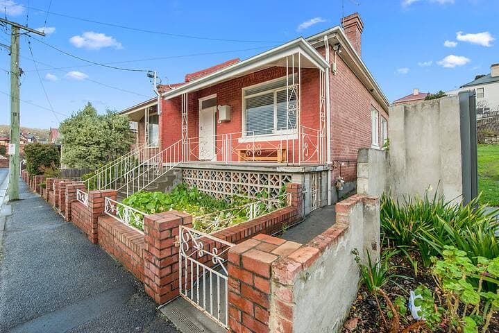 Flinders Cottage - Hobart