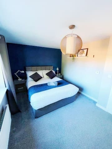 Comfy modern semi-detached | 400Mb WiFi | Parking