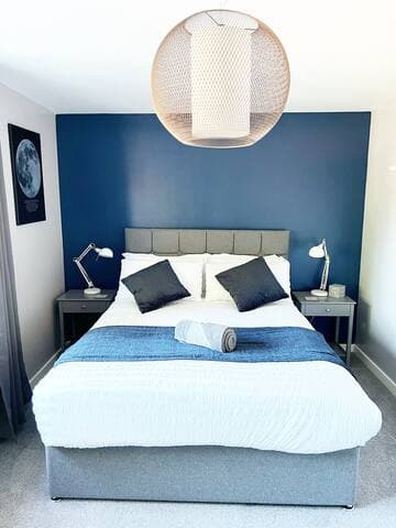 Comfy modern semi-detached | 400Mb WiFi | Parking