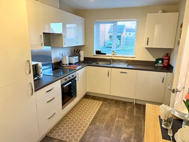 Comfy 3Br for Workers & Families