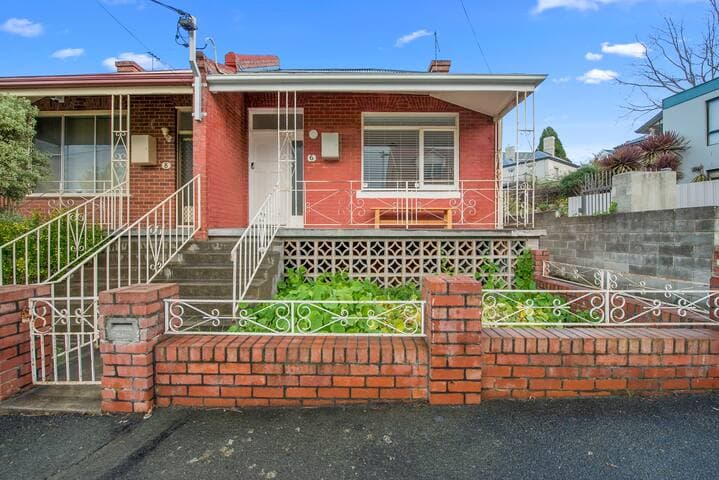 Flinders Cottage - Hobart