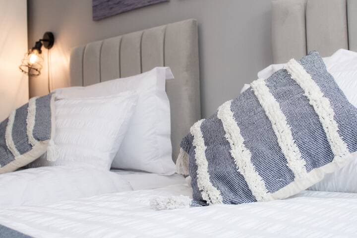 Comfy modern semi-detached | 400Mb WiFi | Parking