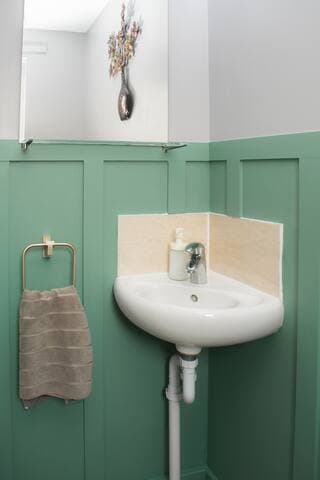 Comfy modern semi-detached | 400Mb WiFi | Parking