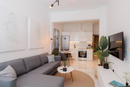 Doing nothing... and loving every second.
Don’t miss out—see the full vibe over at @CapraEurope!