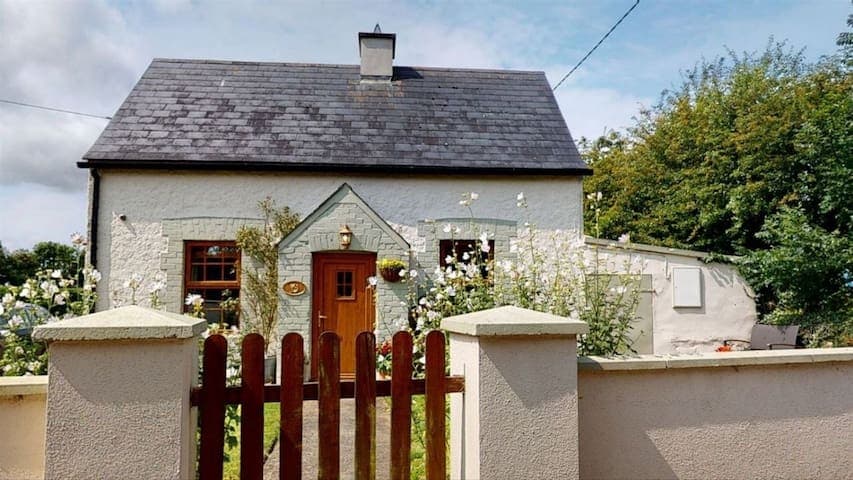 Éiru Cosy Cottage