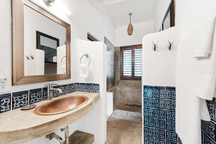 Casa Yaka Courtyard Villa w/pool Near the beach!