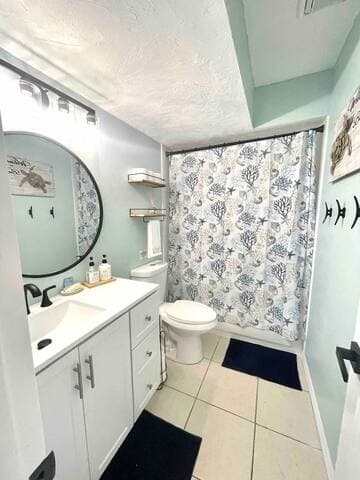Bathroom has tub/shower combo.
