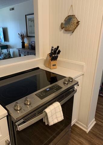 April dates open ~ Car free beach ~ Direct access