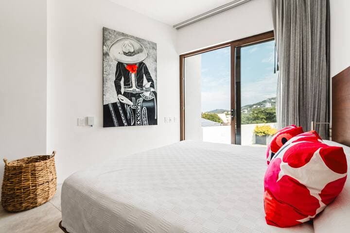 Luxe Penthouse; 2 Pools, Ocean Views at Casa Yaka