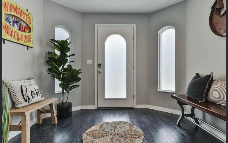 Attention Snowbirds: Beachside Pool House