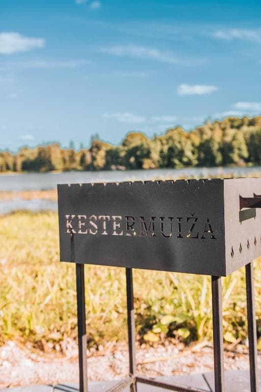 PullanHouse Līksma - small and cosy lakeside holiday house