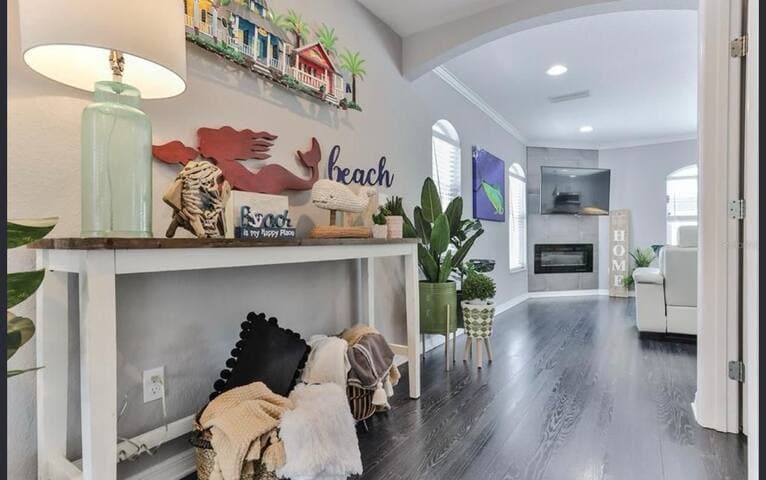 Attention Snowbirds: Beachside Pool House