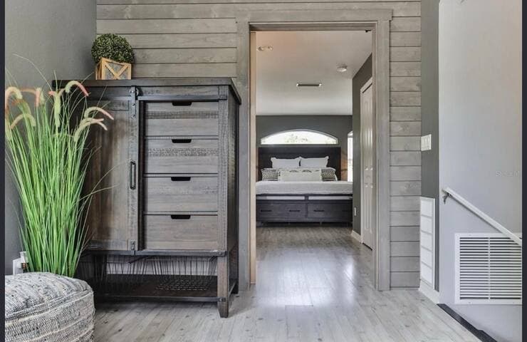 Attention Snowbirds: Beachside Pool House