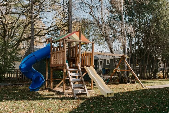 Lakeside Retreat | Modern Stay on Goose Lake