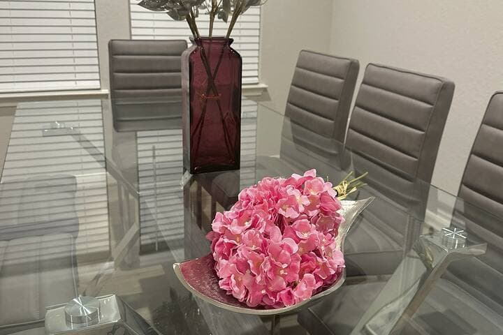 Discover our dedicated formal dining space, designed with a modern and contemporary flair. Whether you're hosting a special dinner or enjoying a family gathering, our elegant dining space provides the perfect backdrop for any occasion.