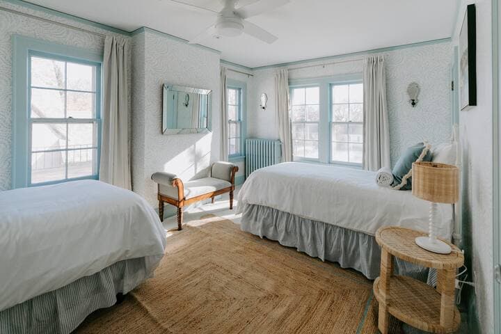 Hillcrest House: Elegance in the Heart of Highland