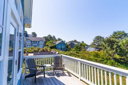 View of neighborhood from the top deck