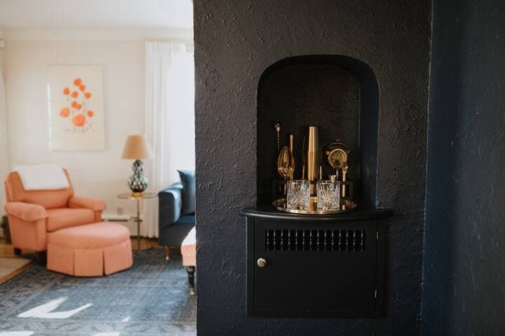 Hillcrest House: Elegance in the Heart of Highland