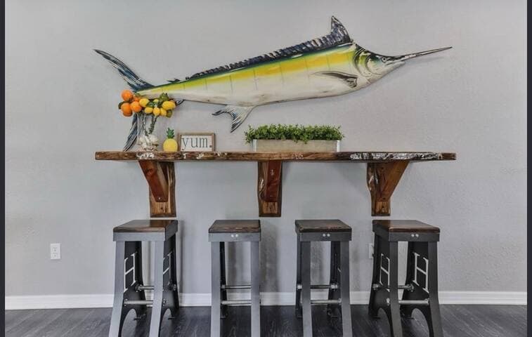 Attention Snowbirds: Beachside Pool House