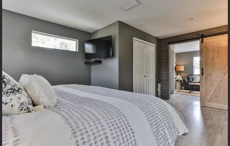 Attention Snowbirds: Beachside Pool House