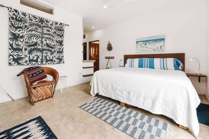 Casa Yaka Courtyard Villa w/pool Near the beach!