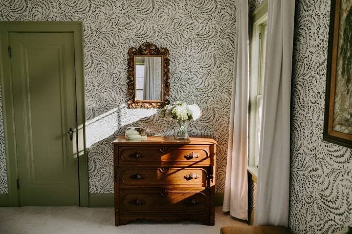 Hillcrest House: Elegance in the Heart of Highland