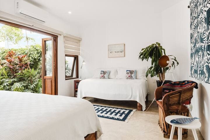 Casa Yaka Courtyard Villa w/pool Near the beach!