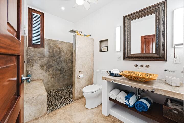 Casa Yaka Courtyard Villa w/pool Near the beach!