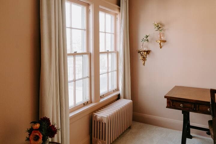 Hillcrest House: Elegance in the Heart of Highland