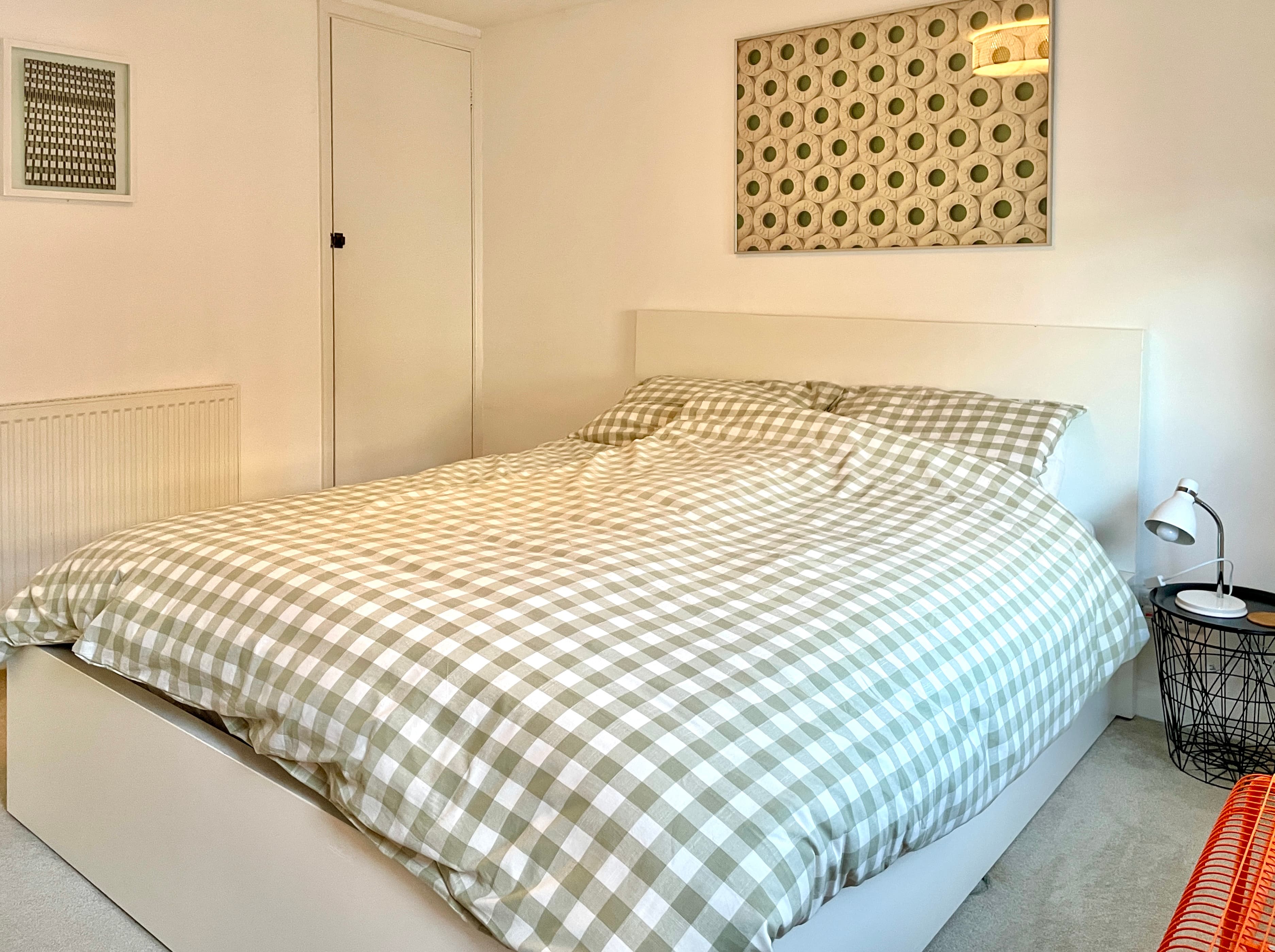 King Size Bed has 2x Single duvet