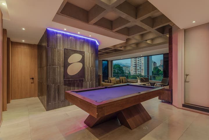 CasaOded #2 Urban Loft, Huge Living +Jacuzzi Patio