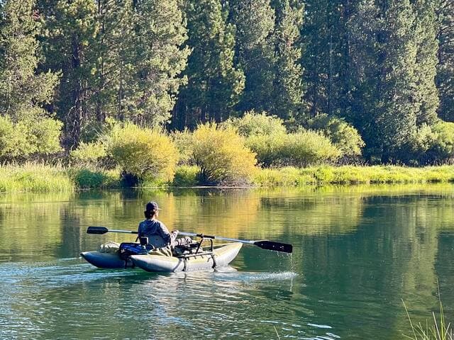 Peaceful, Riverfront, Cali King, Hot Tub, Canoes