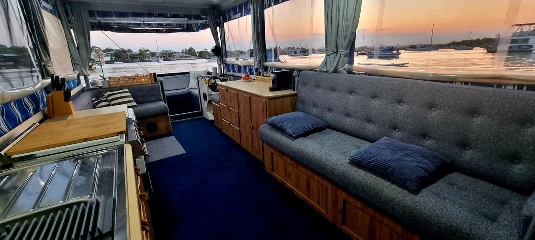 "Liquid Paradise"Experience more& stroll to it all