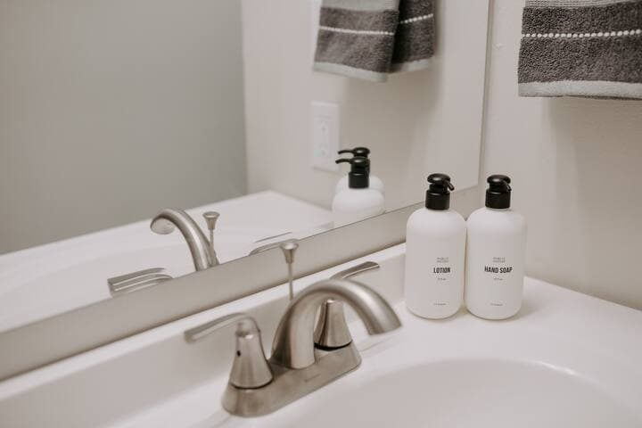 Como Flat | 5 min Walk to State Fair & Como Zoo