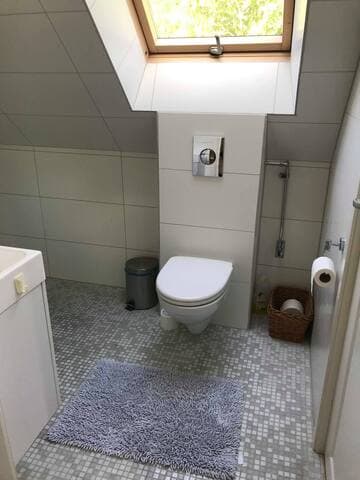 Badrum övervåning till Sovrum 3 i stora huset