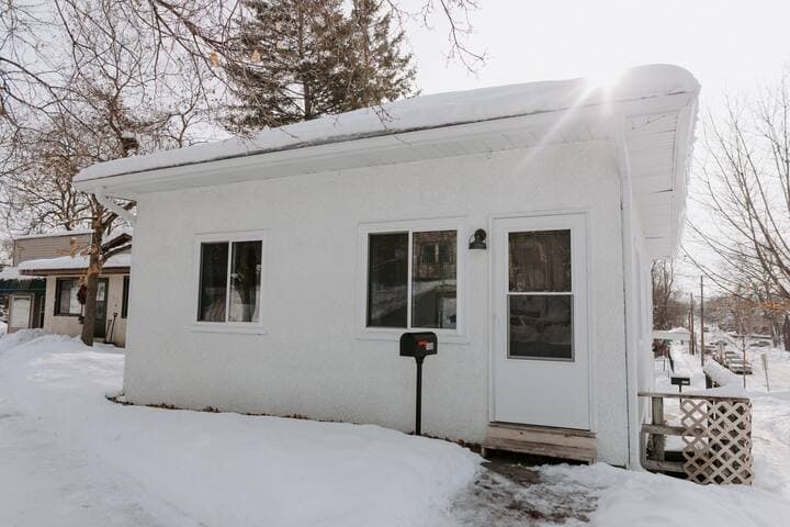 Como Flat | 5 min Walk to State Fair & Como Zoo