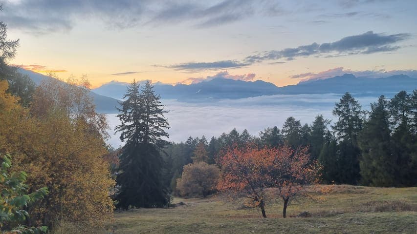 Super Cozy Chalet with WoW view - 12 min from Ski