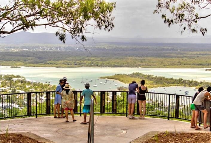 A must visit Luguna Look out - open 24 hours