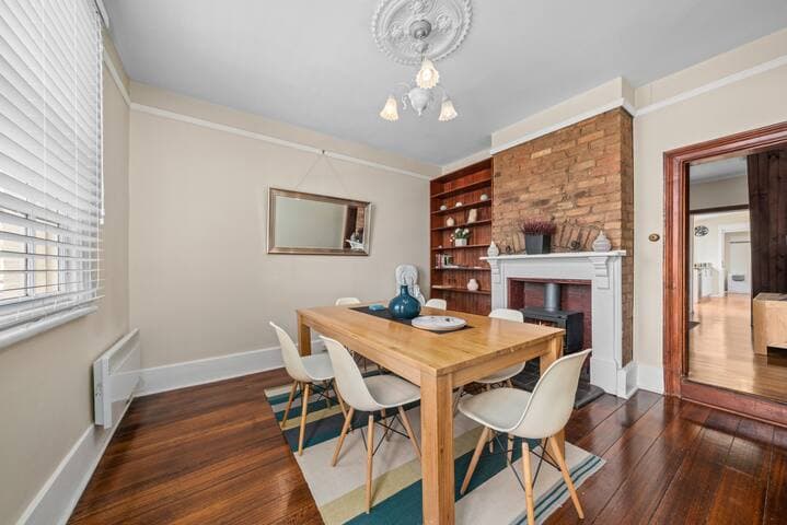 Best of Old and New - Hobart