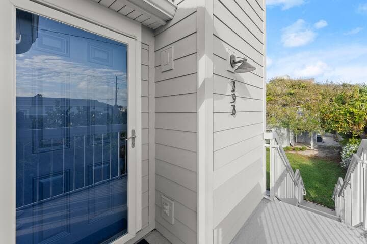 Sun Beach Club | Pool | Walk to Beach