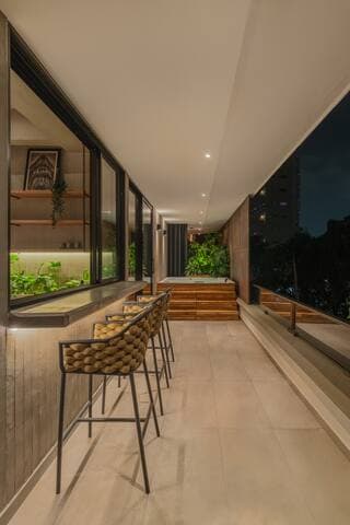 CasaOded #2 Urban Loft, Huge Living +Jacuzzi Patio