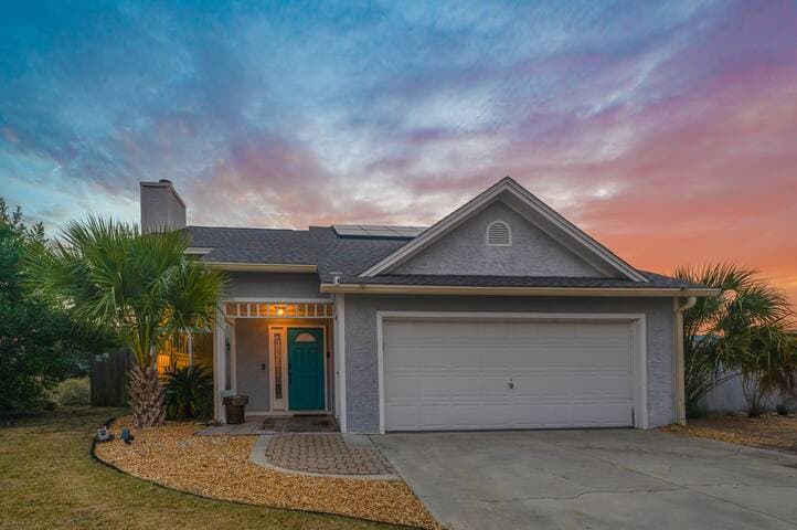 3bdr•2ba•Fenced Yard•January Available!