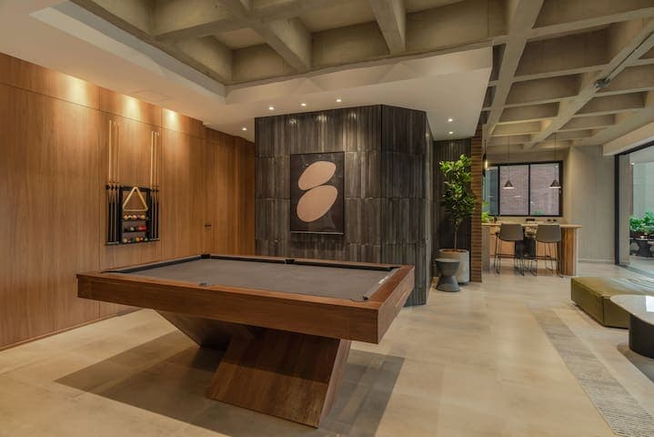 CasaOded #2 Urban Loft, Huge Living +Jacuzzi Patio
