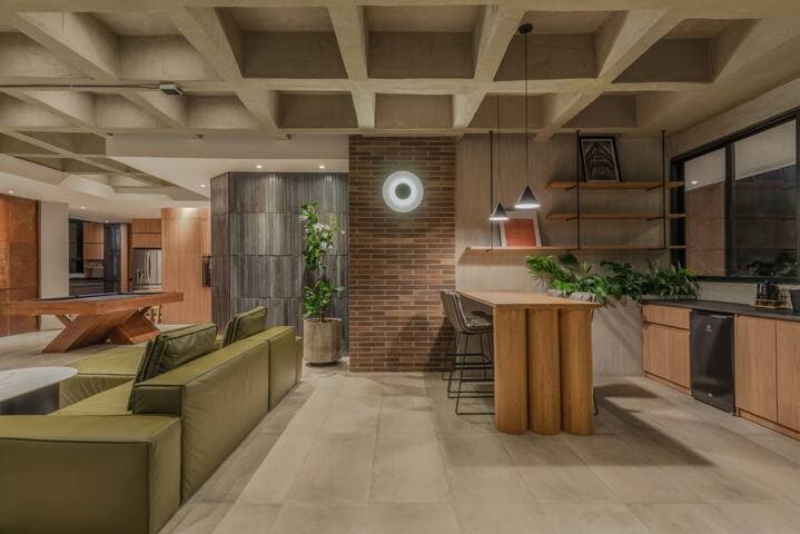 CasaOded #2 Urban Loft, Huge Living +Jacuzzi Patio