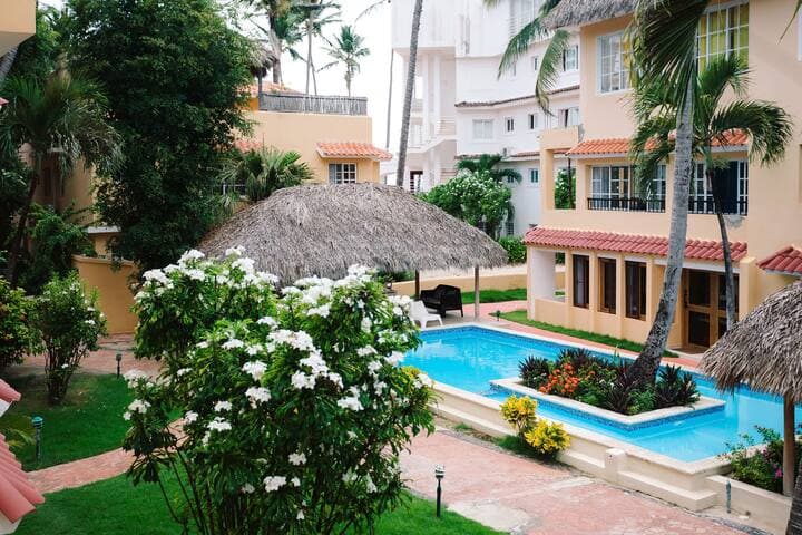 50 Steps to Private Beach Poolside Rooftop Terrace